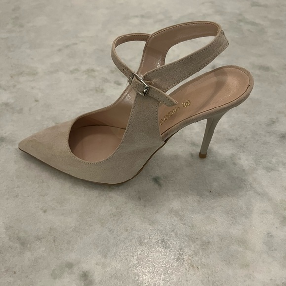 Suede closed toe sandals - Picture 9 of 9